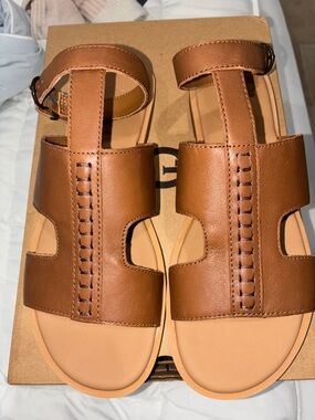 UGG Women's Cognac Leather Strappy Sandals